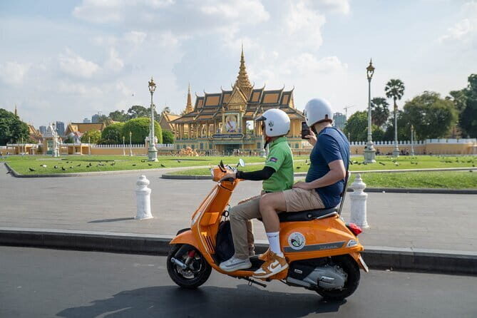 Phnom Penh: Highlights Tour Including National Museum - Good To Know