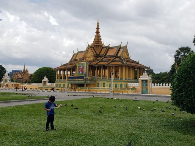 Phnom Penh Highlights Tour with Killing Fields & S-21 Prison - A Deep Dive into the Phnom Penh Highlights Tour
