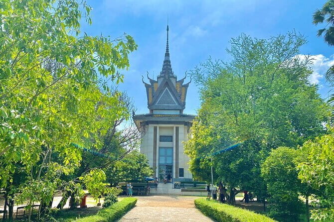 Phnom Penh Hop-on Hop-off Highlight Tour including Killing Fields - A Detailed Look at the Itinerary