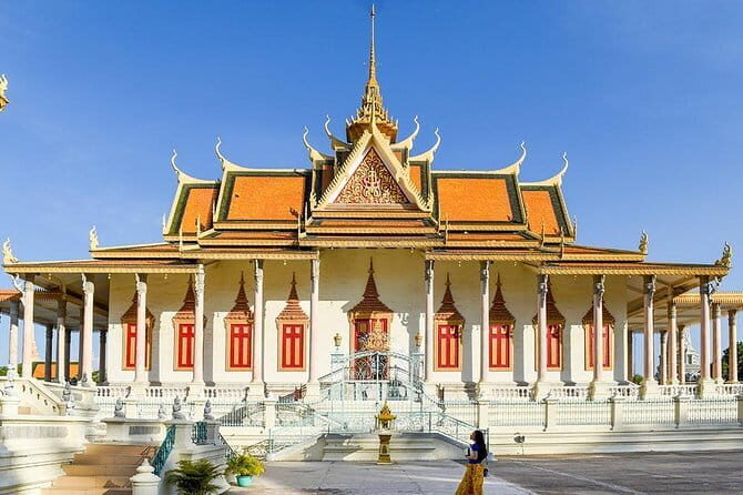 Phnom Penh Hop-on Hop-off Highlight Tour including Killing Fields - FAQ