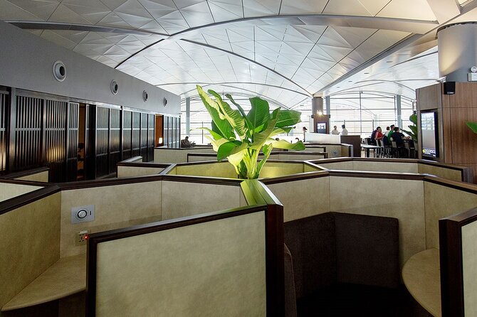 Phnom Penh International Airport Plaza Premium Lounge - Amenities Offered