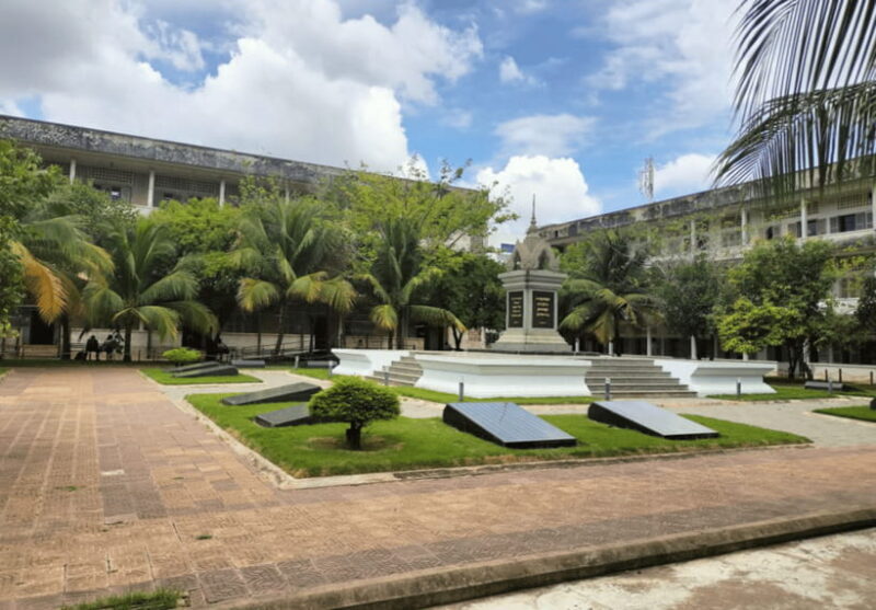 Phnom Penh: Killing Fields and S21 Genocide Museum Tour - FAQ
