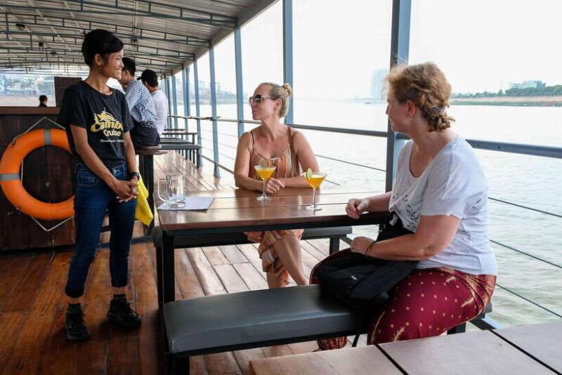 Phnom Penh: Mekong Sunset Dinner Cruise with Live Music - Good To Know  