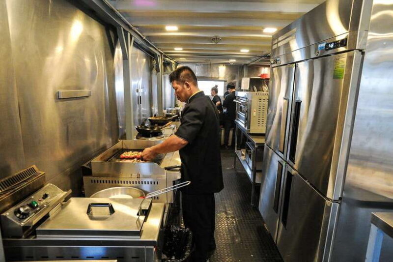 Phnom Penh: Mekong Sunset Dinner Cruise with Live Music - Authentic Experiences Shared by Reviewers