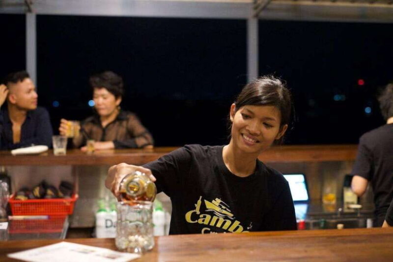 Phnom Penh: Mekong Sunset Dinner Cruise with Live Music - Practical Considerations