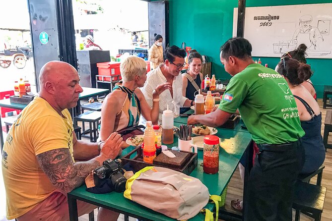 Phnom Penh Morning Foodie & Street Art Tour by Tuk-Tuk - Meeting and Pickup Details