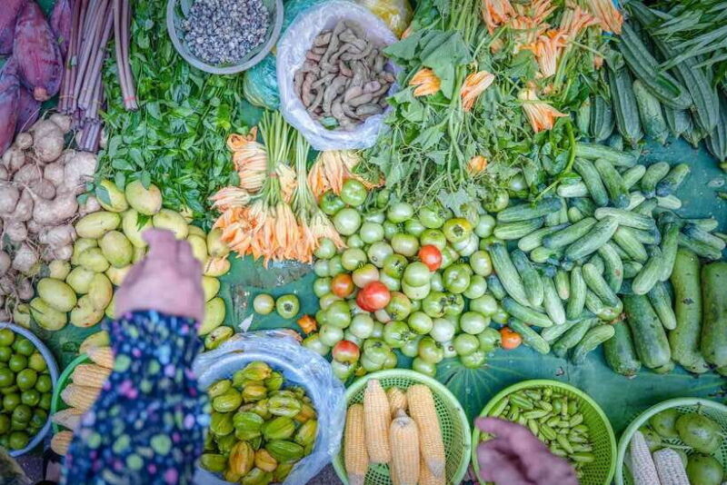 Phnom Penh: Morning Market & Guided Breakfast Tour by Tuktuk - A Deep Dive into the Tour Experience