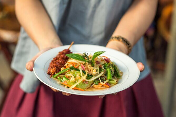 Phnom Penh Night Foodie Adventure Private Shore Tour 4 Hours - Who Should Consider This Tour?