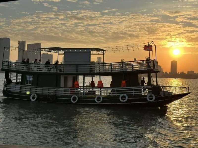 Phnom Penh: Private (Entire Boat) Mekong River Sunset Cruise - An Authentic Look at the Mekong Sunset Experience in Phnom Penh