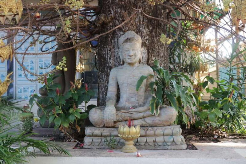 Phnom Penh Private Tour Local English Guides Driver - FAQ