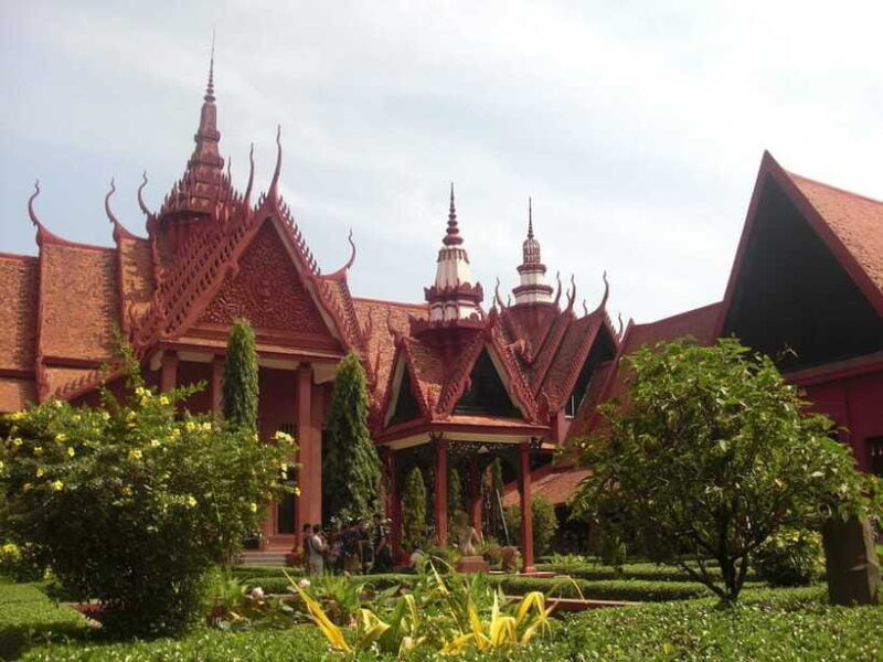 Phnom Penh: Private Walking Tour with a Local - A Deep Dive into the Itinerary