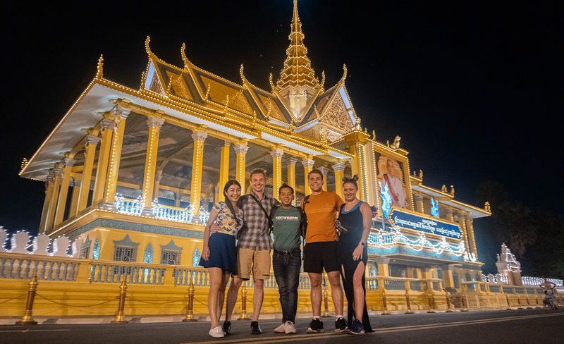 Phnom Penh Royal Palace Evening Tour - Key points