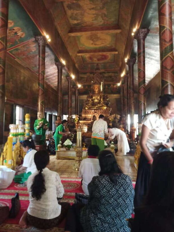 Phnom Penh: Royal Palace, S21, Killing Fields & More Tour - Authentic Experiences and Top Tips