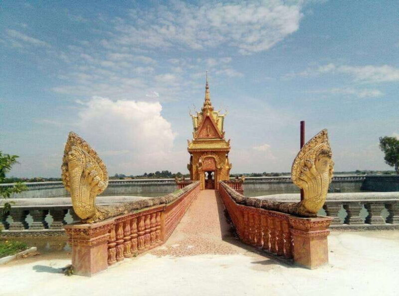 Phnom Penh: Udong Hill, Long Vek, and Phnom Reap Day Tour - Delving into Cambodian History at Udong Hill