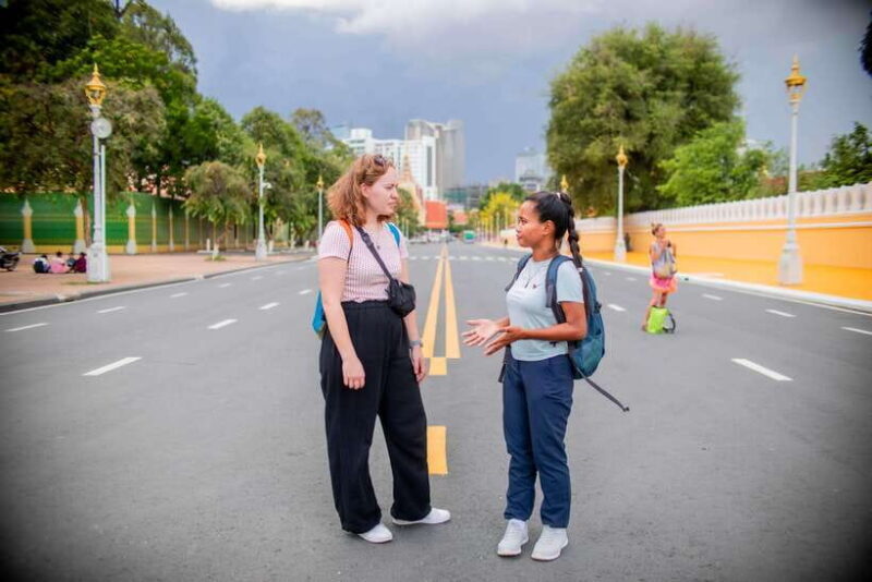 Phnom Penh: Walking Highlight City Tour - A Closer Look at the Highlights