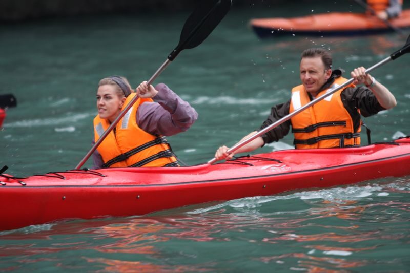 Phoenix Day Cruise: Ha Long Bay, Sung Sot, Ti Top - Guides, service and the value of the package