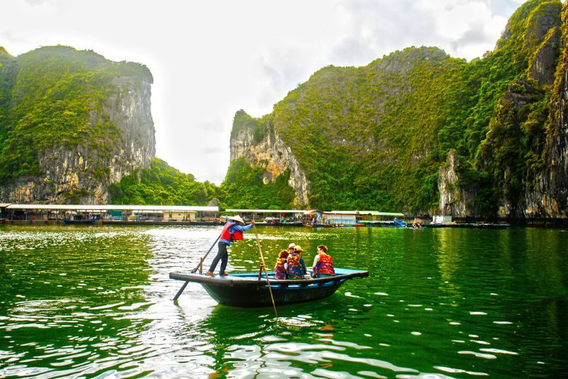 Phoenix Day Cruise: Ha Long Bay, Sung Sot, Ti Top - Who should book this cruise