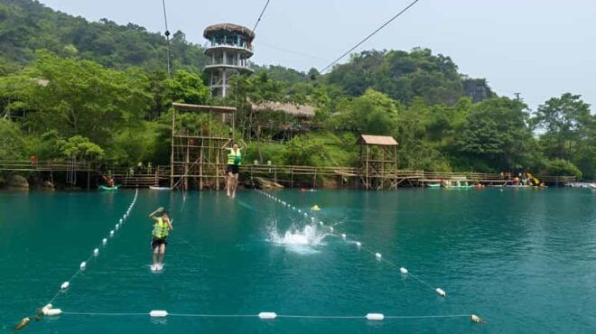 Phong Nha Adventure: Paradise Cave & Hava Valley Thrills - Paradise Cave Exploration
