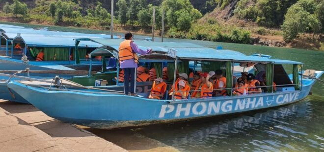 Phong Nha & Paradise Cave - All Inclusive With Spanish Guide - Transportation Options