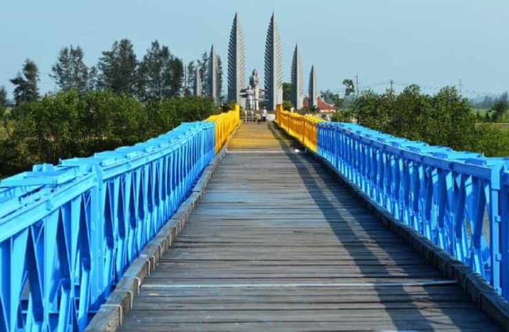 Phong Nha: Private Car Transfer To/From Hue With/Without DMZ - Pricing Details