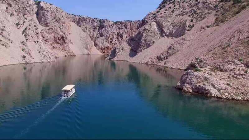 Photo safari trough river Zrmanja-boat excursion - Discovering the Zrmanja River by Boat: An Authentic Croat Nature Adventure