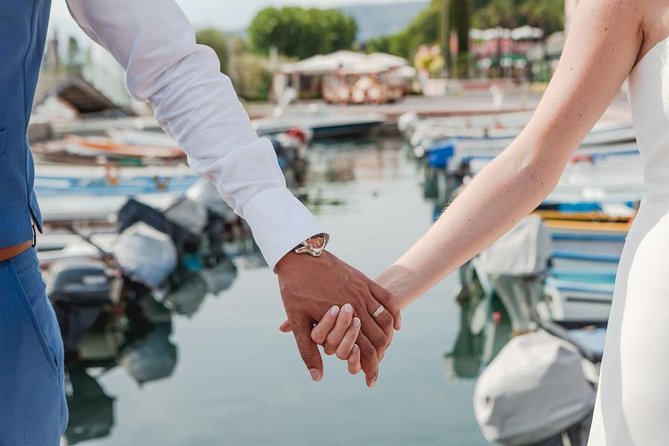 Photo Service Of Couple, Family And Vacation - Additional Info