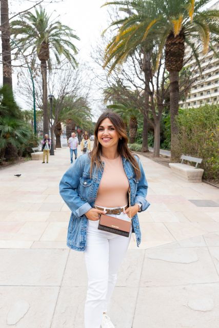 Photo Session in Málaga Center - Package Details