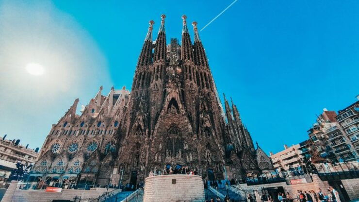 Photo Tour: Barcelona Famous Landmarks - Highlights of Barcelona Landmarks Tour