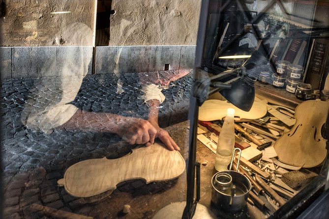 Photo Tour: Craft Shops and Hidden Corners Around Campo De Fiori - Tour Highlights