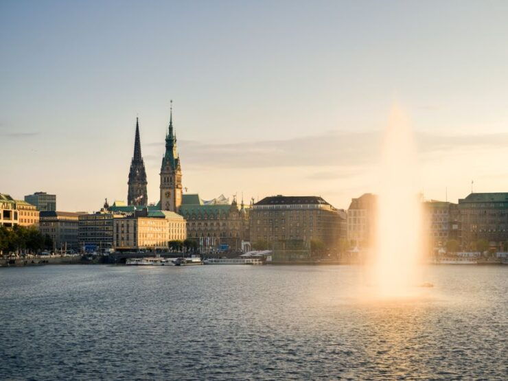 Photo Tour: Hamburg Hafencity Tour - Duration and Availability of the Tour