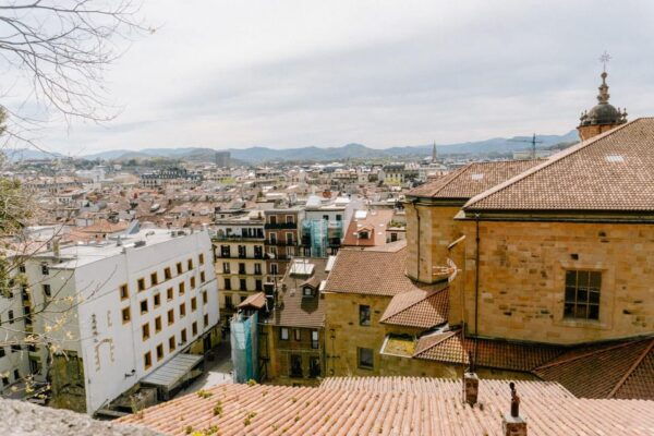 Photo Tour in San Sebastián as a Local Photographer - Additional Details