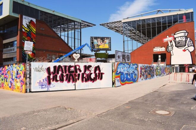 Photo Tour: Intruiging St. Pauli - Enjoying a Lunch Break at a Local Café
