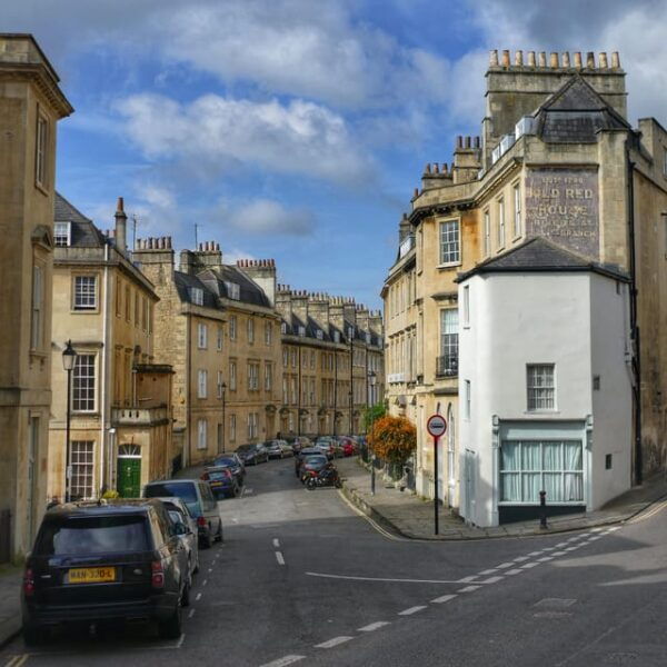 Photo Tours in Bath: Walking Tour With Local Expert Guide - Historical Insights and Anecdotes