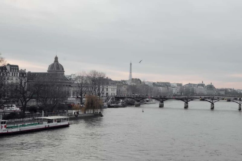 Photo Workshop in Paris sightseeing Notre Dame and Louvre - Who Should Book This Experience?