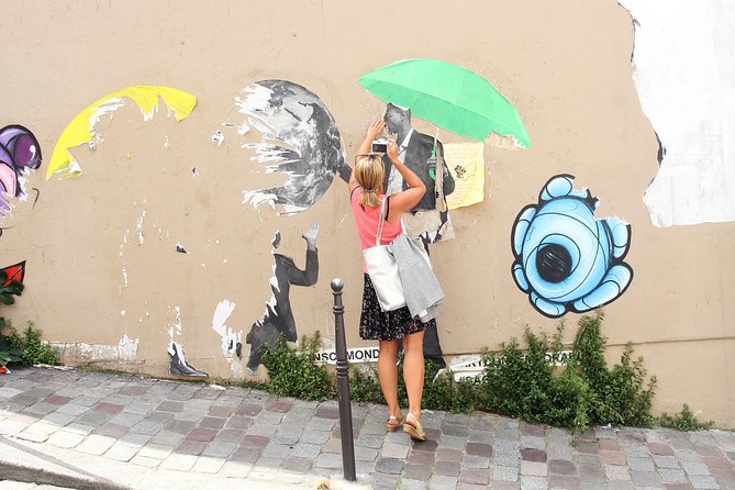 Photograph With a Pro Paris off the Beaten Path! - Cancellation Policy