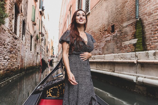 Photographer, Professional Photo Shoot - Venice - Directions for Booking and Confirmation