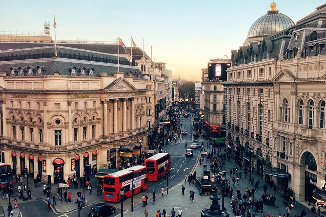 Photographing Dynamic Soho: A Self-Guided Audio Tour - Exploring the Vibrant Streets of Soho