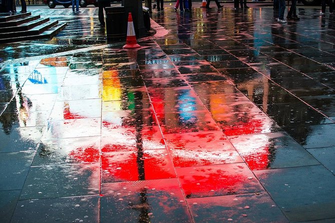 Photographing Dynamic Soho: A Self-Guided Audio Tour - Exploring the Vibrant Streets of Soho