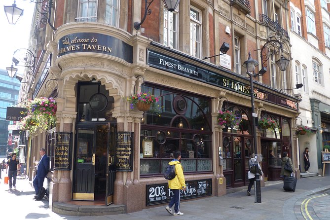 Photographing Dynamic Soho: A Self-Guided Audio Tour - Discovering Hidden Gems in Sohos Backstreets