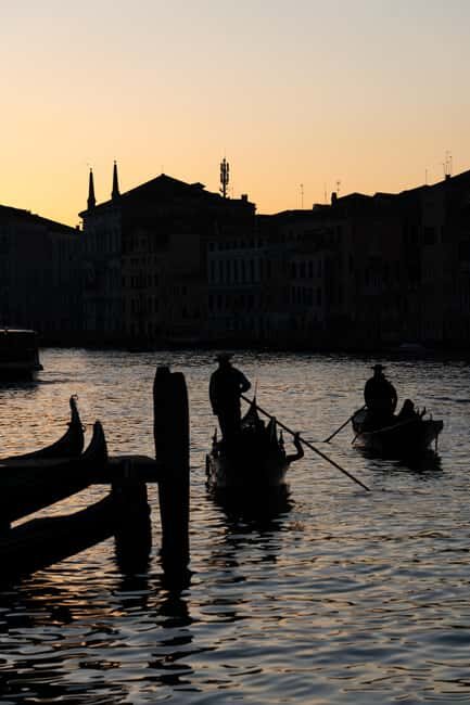 Photography Walk with your phone! Venice hidden gems - The Sum Up