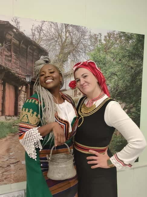 Photos with traditional costumes in Sofia - Introduction: A Cultural Snapshot in a Half-Hour