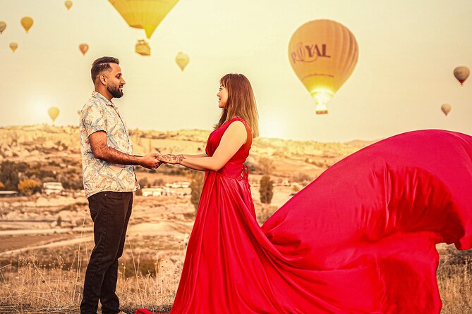 Photoshoot And Marriage Proposal With Balloon View - Good To Know