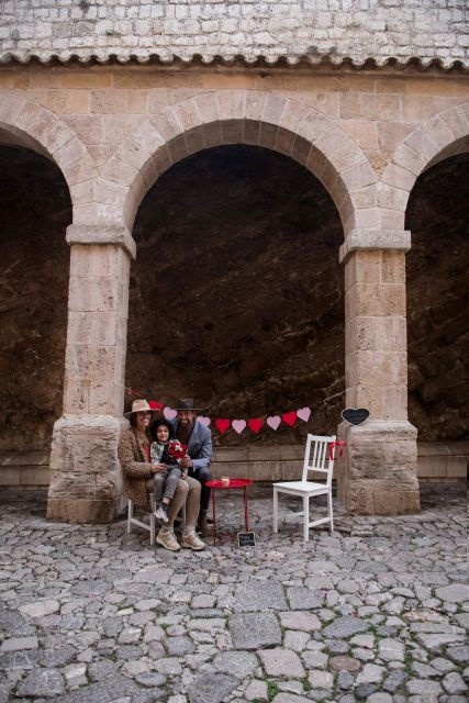 Photoshoot Experience at Dalt Vila Castle- Old Town Magic - Activity Description