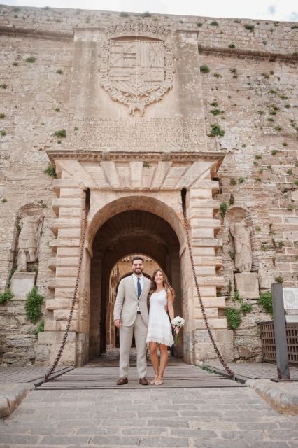 Photoshoot Experience at Dalt Vila Castle- Old Town Magic - Pricing and Duration