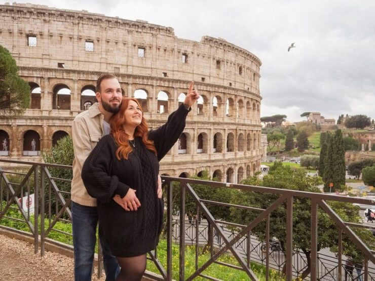 Photoshoot From Trevi Fountain to Colosseum With a Local - Itinerary Highlights