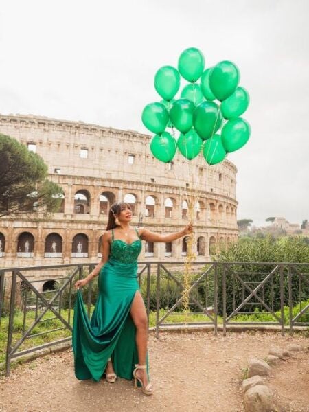 Photoshoot From Trevi Fountain to Colosseum With a Local - Frequently Asked Questions