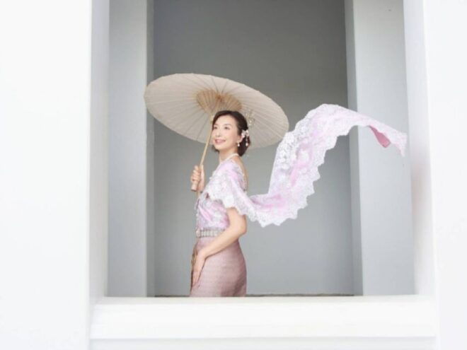 Photoshoot in Thai Costume - Language Support and Itinerary