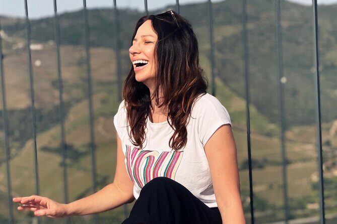 Photoshoot Session for Solo, Couples and Groups in Porto area - Practical Details and What to Expect