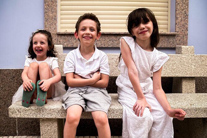 Photoshoot Session for Solo, Couples and Groups in Porto area - The Sum Up