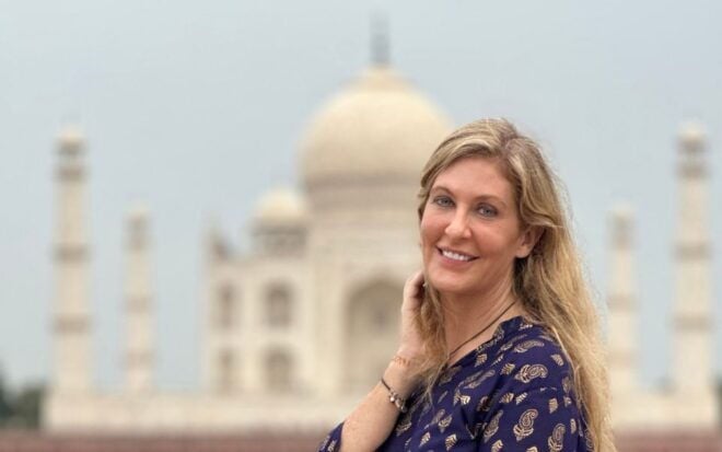 Photoshoot Tour at the Taj Mahal From Delhi - Experience Description